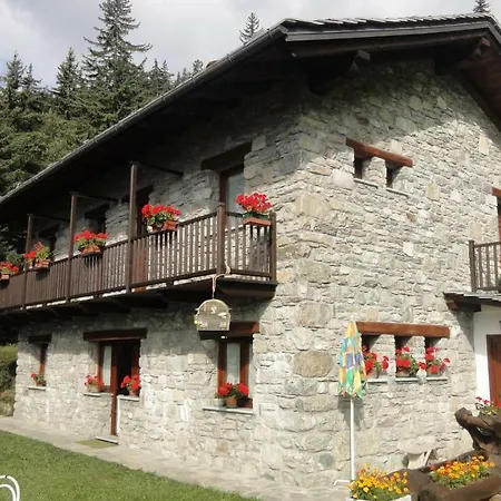 Baita Di Montagna Holiday home Doues